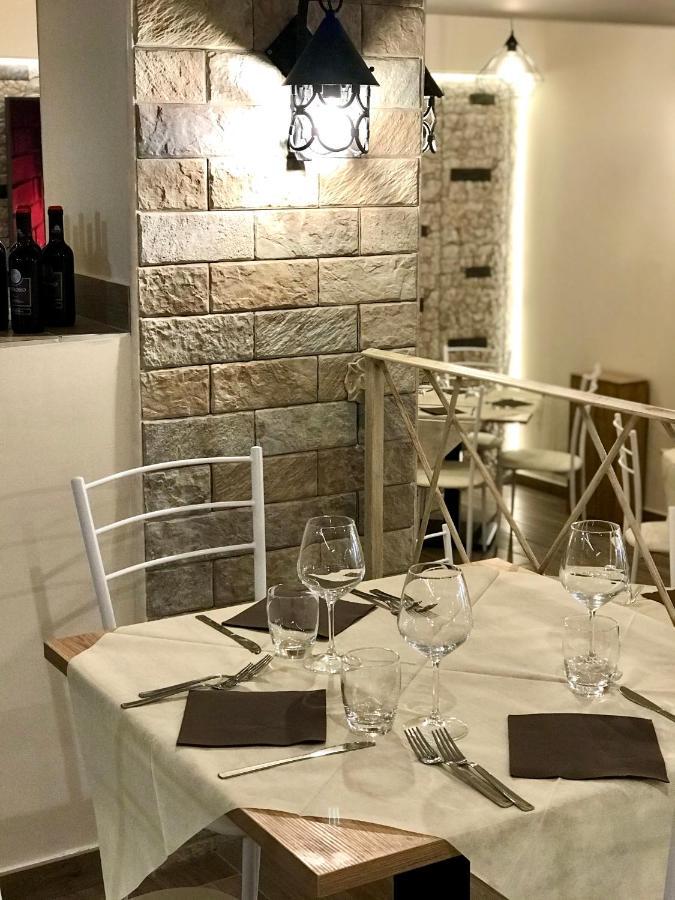 Lo Sciatore Hotel & Restaurant 卡迈格拉特罗希拉诺 外观 照片